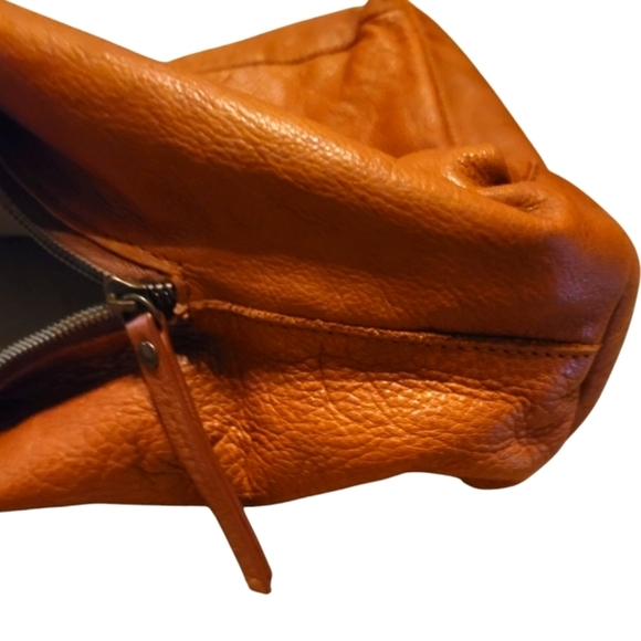 American Leather Co Triple Entry Zippered and Snap Shoulder Bag Tan - Picture 4 of 11